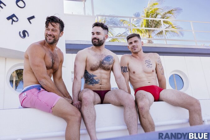 Beaux Matthews and Derek Spears fuck Jaxon Valor in threesome
