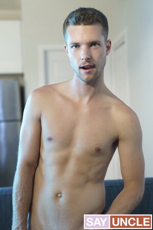 Markus Kage and Romeo Davis duel for Benjamin Blue’s hole