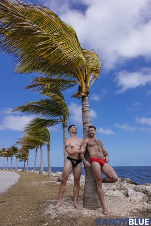 Derek Spears dominates Jace Star’s hole until cum