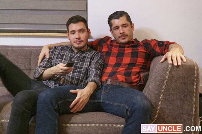 Rocky Vallarta pounds Mateo Torres’s hungry hole