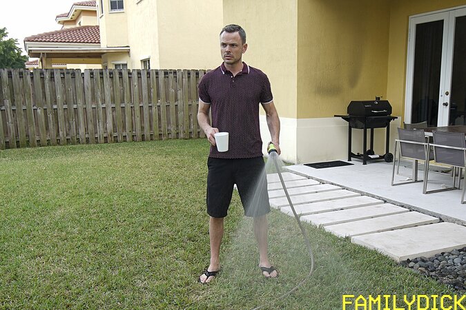 Dakota Lovell rides Trent Summers cock