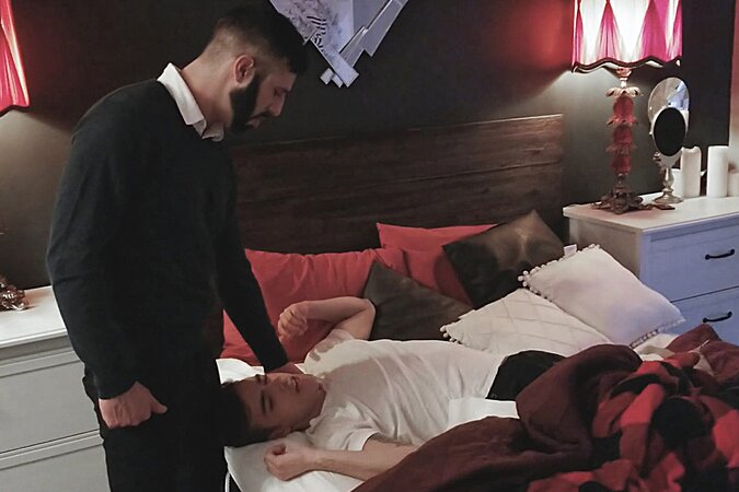 Romeo Davis defies stepdad Sean Peek, takes rough anal and deep throat