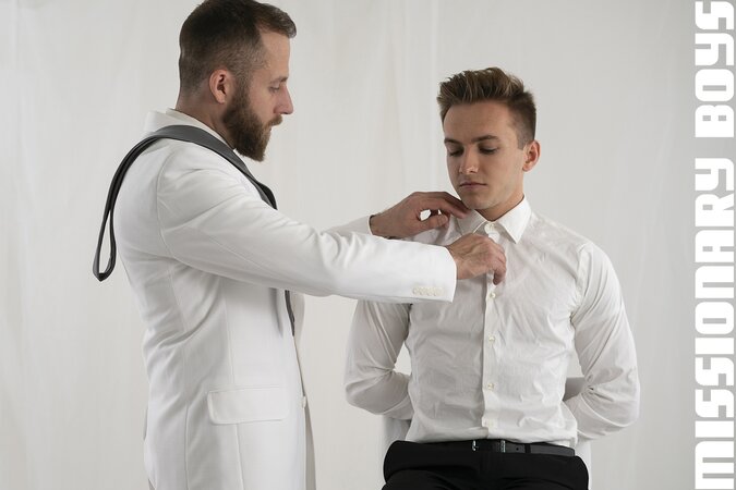 Twink Cameron Basinger takes cock deep after socks and rimming with Joel Someone