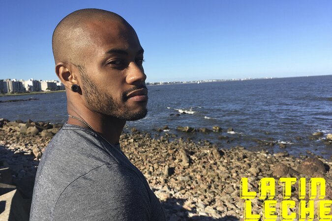 Will’s Uber driver sucks two big black cocks then takes rough bareback anal