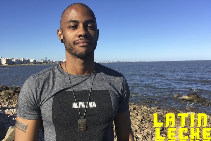 Will’s Uber driver sucks two big black cocks then takes rough bareback anal