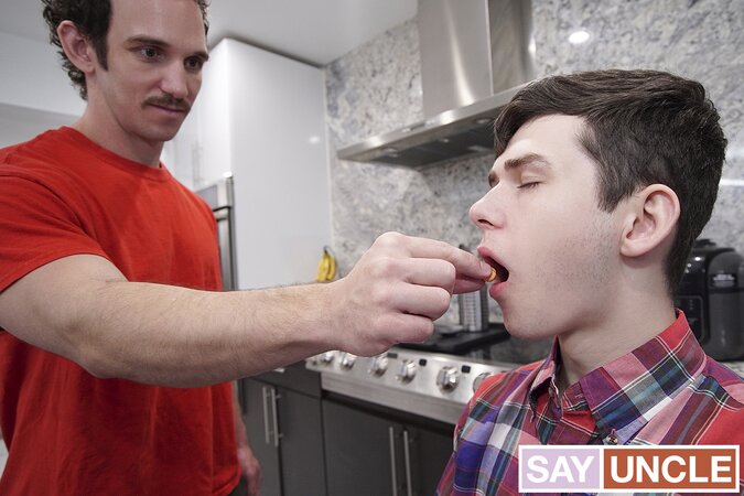 Bareback kitchen sex with facial and nonstop bouncing by Dakota Lovell