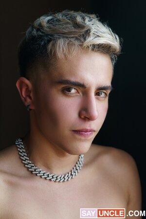 Enrique Mudu watches Angel Crush fuck Cain Gomez glory hole