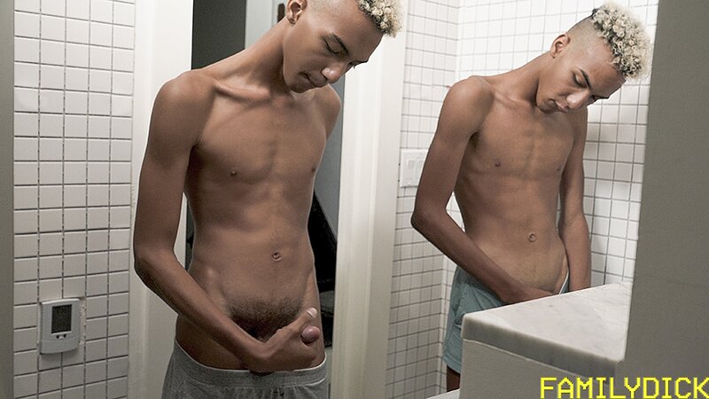 Twin Dante rims Diego's ass before mutual cum hand explosion