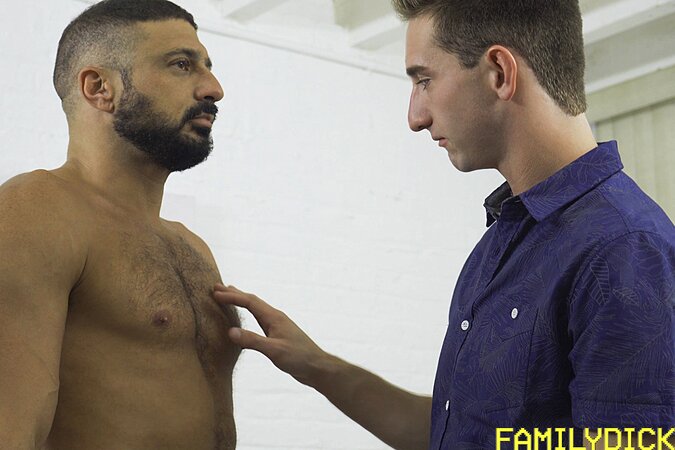 Muscle man dominates twink hole bareback ending in explosive creampie