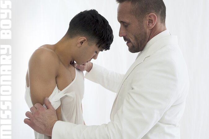 President Lee inspects Alex Riley's thick cock then 69s testing service