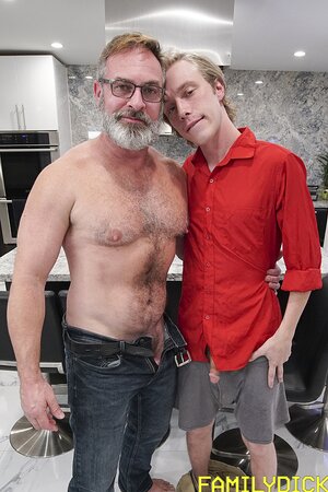 Skylar Hill's love notes lead to Kristofer Weston's girthy shaft in kitchen