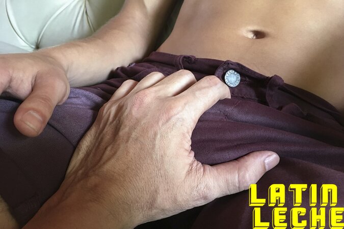 Cute Tincho shoots leche everywhere after bus stranger's home fool