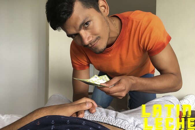 Street-scouted Josue kisses uncut cock in park-to-apartment cash flip