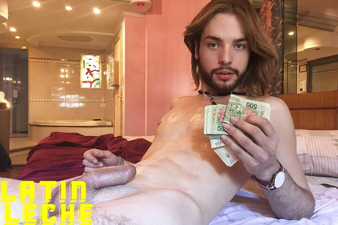 Grunge-look Felix gags on Homa's uncut cock for guitar lesson cash