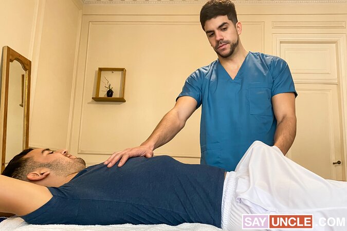 Fer Froma and Leo fuck Cesar Rose over doctor's table