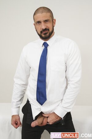 Marco Napoli explores Elder Grant Ducati's hole with oil