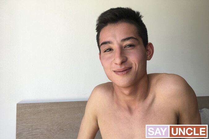 Rodrigo barebacks Axel's ass on camera for cash