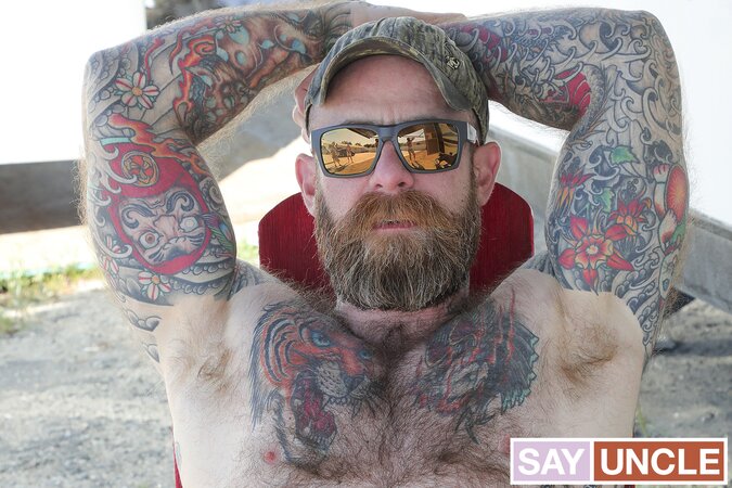 Jack Dixon barebacks Dylan Hayes' tight ass in trailer park