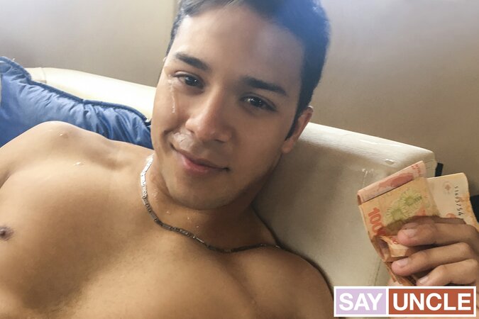 Gus fucks delivery boy Javiez' ass for extra tip money