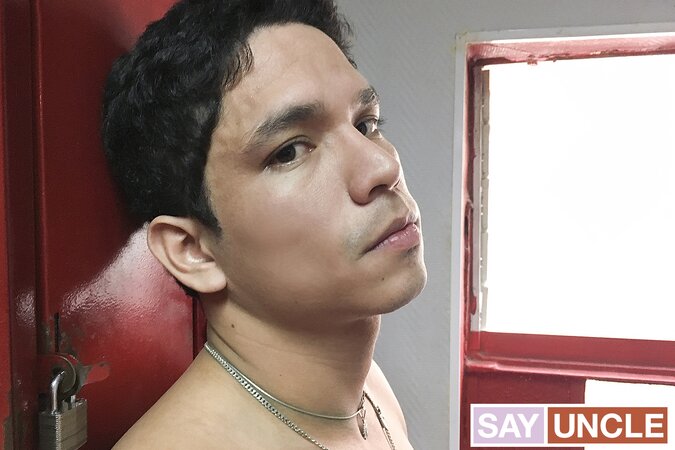 Radison deepthroats and gets facialed in the gym