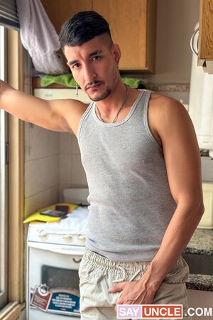 Tomy Darko cums on Ivo Exequiel as David Torres licks