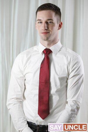 Manuel Skye cums in Thyle Knoxx during his fantasy