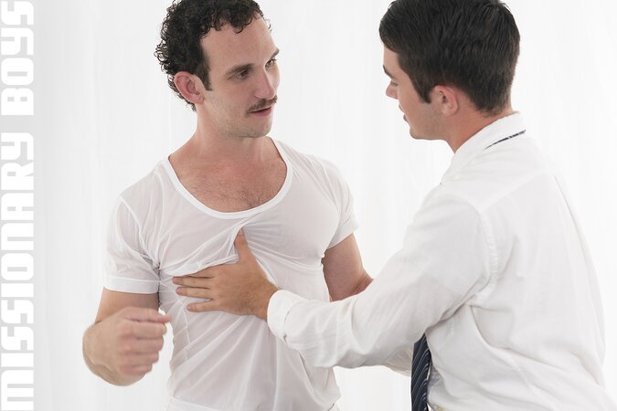 Mason Anderson rides Greg McKeon reverse cowboy