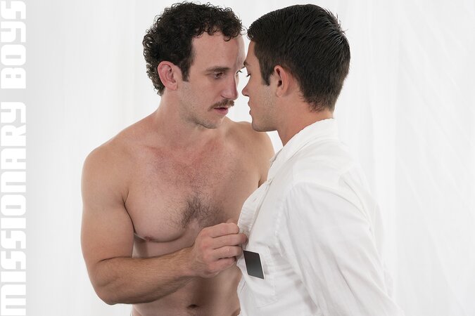 Mason Anderson rides Greg McKeon reverse cowboy