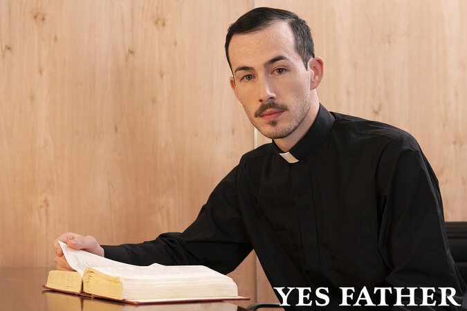 Father Fiore spanks and creampies laughing Mason Anderson