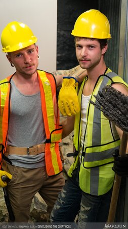 Construction buds Benjamin Blue and Colt Spence fuck the gloryhole
