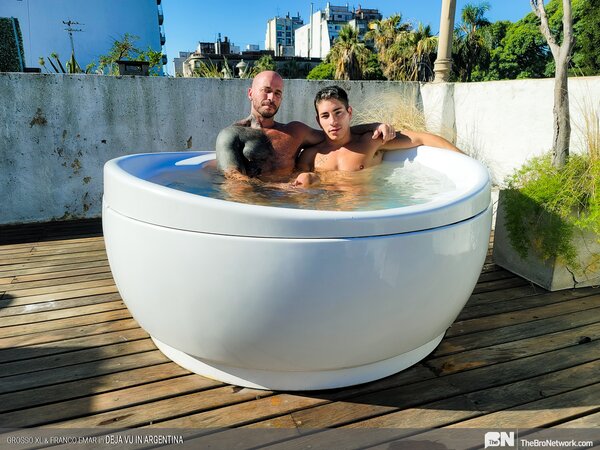 Grosso XL reunites with hustler Franco Emar and breeds him in Argentina