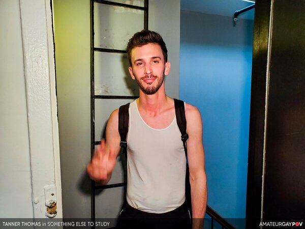 College buddy Tanner Thomas studies raw cock instead of books