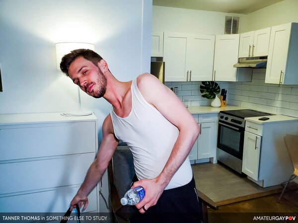 College buddy Tanner Thomas studies raw cock instead of books