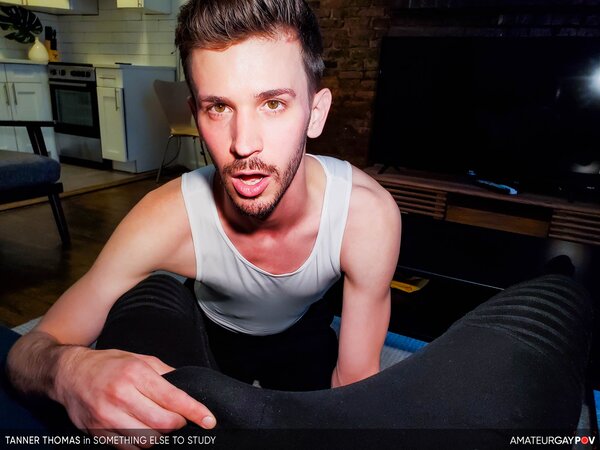 College buddy Tanner Thomas studies raw cock instead of books