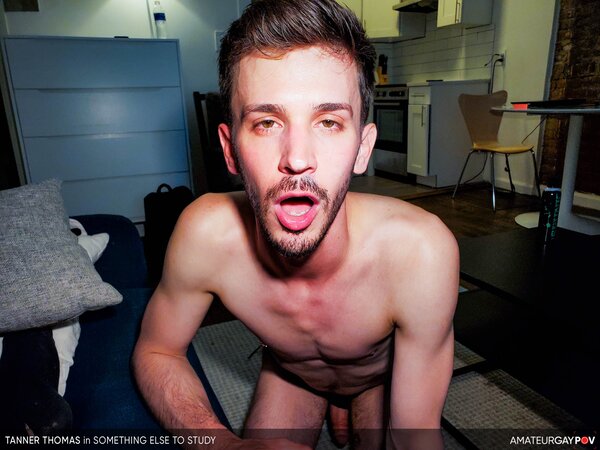 College buddy Tanner Thomas studies raw cock instead of books