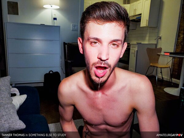 College buddy Tanner Thomas studies raw cock instead of books