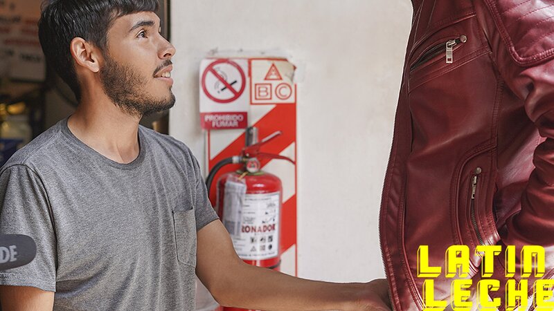 Rude salesman learns the hard way: no discount = facial from hung Latino