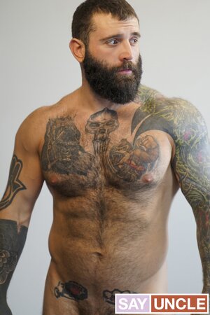 Ryan Jacobs starts family lunch orgy under the table