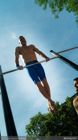 Manuel Skye teaches gymnast Tan Blitz with his huge dick