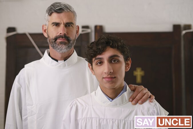 Carter Ford sucks Father Bill Farnsworth's girthy dick in office