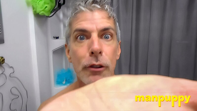 Giant Richard Lennox demands tiny captive to wipe his ass