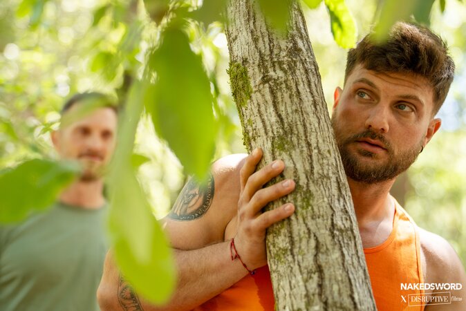 Paul Wagner catches and barebacks hairy Heath Halo outdoors