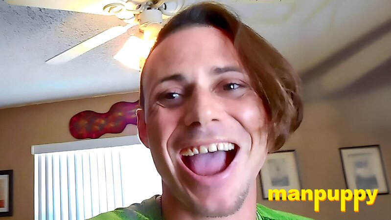 Giants Tommy and Richard fight to eat tiny you