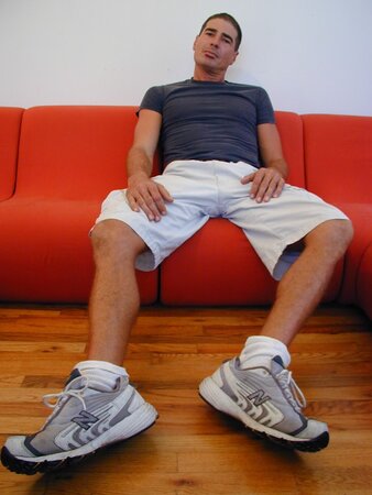 Big southern Frederick shows off size 14 feet and socks