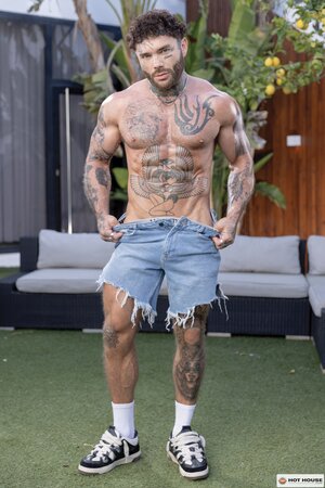 Joel Hart barebacks Benjamin King hard by the pool