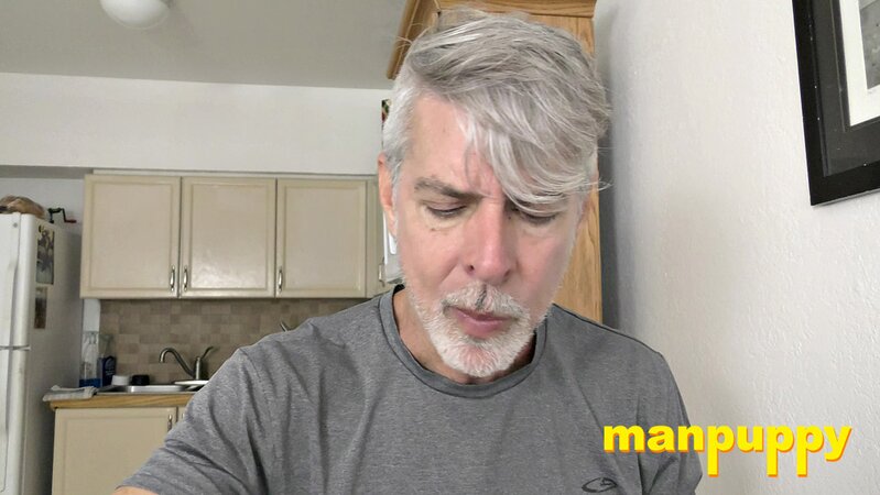 Giant Richard Lennox eats tiny friends for lunch