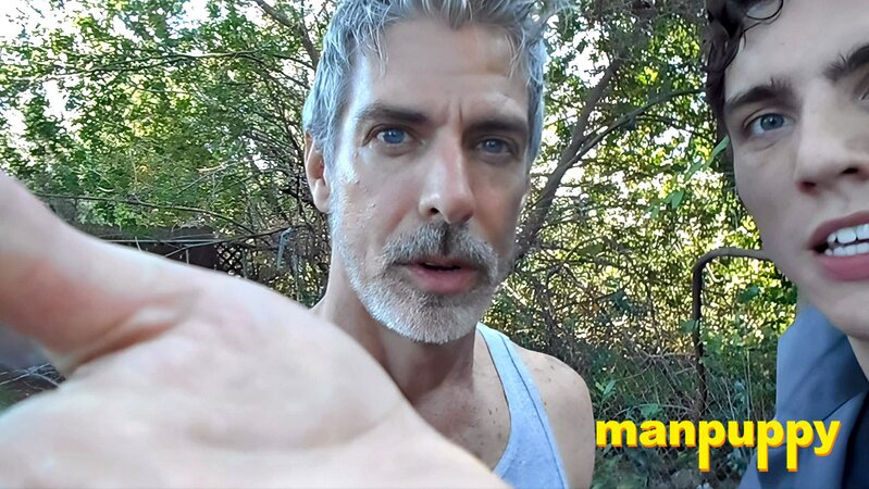 Giants Aiden Valentine and Richard Lennox eat tiny macrophilia loser