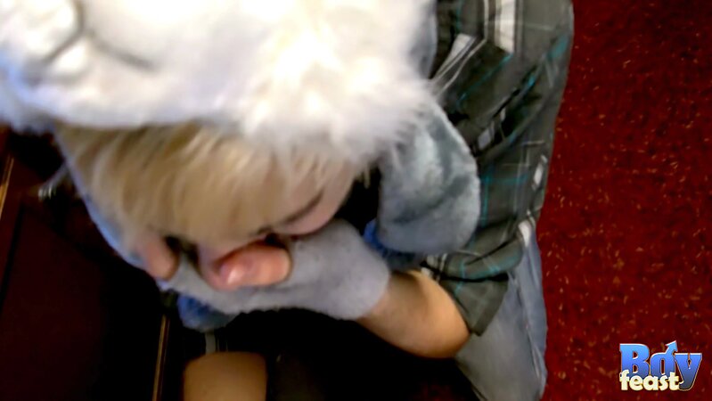 Trace Van De Kamp gets sucked and milked by Erik Tribold