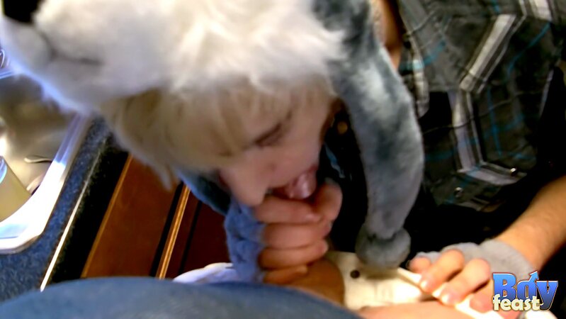 Trace Van De Kamp gets sucked and milked by Erik Tribold