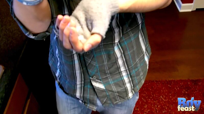 Trace Van De Kamp gets sucked and milked by Erik Tribold